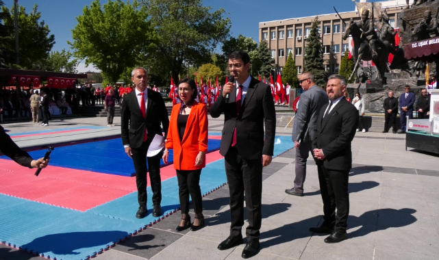 Uşak'ta 19 Mayıs Atatürk'ü Anma, Gençlik ve Spor Bayramı coşkuyla kutlandı.