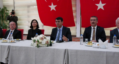 Uşak'ta Kurban Bayramı Dolayısıyla Hasbahçe Polisevi'nde Bayramlaşma Programı Düzenlendi.