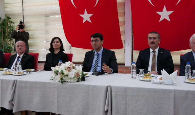 Uşak'ta Kurban Bayramı Dolayısıyla Hasbahçe Polisevi'nde Bayramlaşma Programı Düzenlendi.