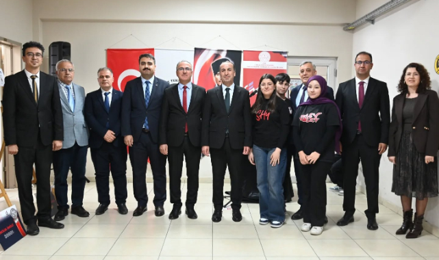 “Yapay Zeka Gözünden Atatürk ve Gençlik Yarışması” Sergi ve Ödül Töreni Gerçekleştirildi