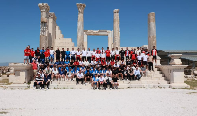 Yurtlig Futbol Grup Şampiyonası'nda Uşak üçüncü oldu