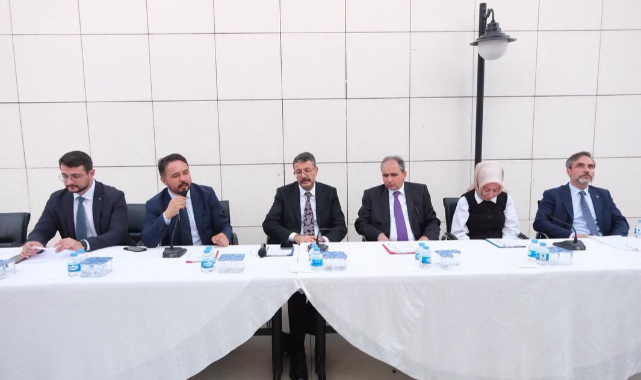 AK Parti Uşak Teşkilatı Genişletilmiş İl Danışma Meclisi Toplantısına İçişleri Bakan Yardımcısı Ali Çelik Katıldı