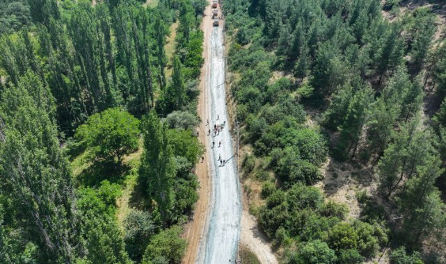 DEĞİRMENDERE CADDESİ HIZLA DEĞİŞİYOR