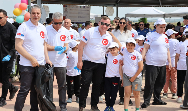 Eşme’de “Doğaya Dokunan Eller” Çevre Şenliği Düzenlendi