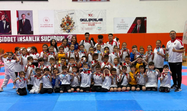 İzmir’de Uşak Rüzgârı: Karate Özlem Spor Kulübü Madalyalara Ambargo Koydu