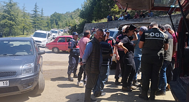 KÖYLERDE NUMUNE TAŞ VE KAYA TOPLARKEN YAKALANLAR BELLİ OLDU..Dağyenice, Dağdemirler, Bağbaşı ve Yaşamışlar köylerini ayağa kaldıran olayın failleri belli oldu.