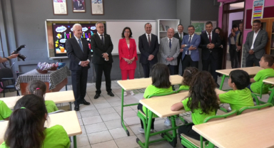 Uşak İl Millî Eğitim Müdürlüğü tarafından 2025-2026 Eğitim Öğretim Yılı Karne Töreni, Hasibe ve Mazhar İlkokulu'nda gerçekleştirildi.