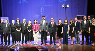 Uşak Öğretmen Akademileri, Şiir ve Müzik Akşamıyla Sezonu Tamamladı