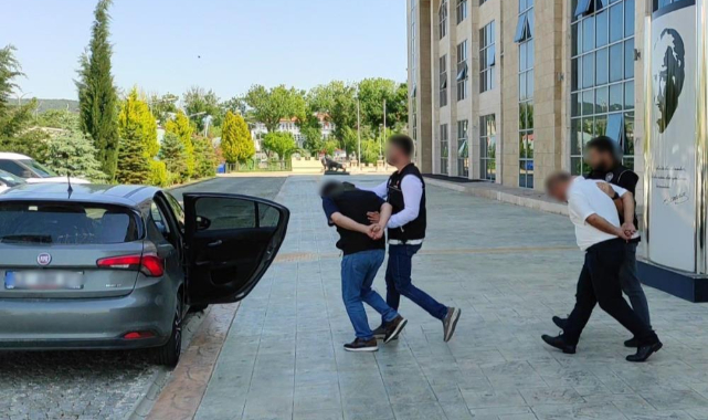 Uşak'ta uyuşturucu operasyonlarında gözaltına alınan 16 şüpheli tutuklandı