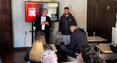 Uşaklı Gençler Yapay Zekâ ile Tanıştı