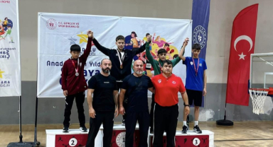 Yunusemreli güreşçilerden Uşak'tan 3 madalya