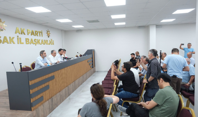 AK Parti Uşak İl Teşkilatından Basın Toplantısı: Uşak'ın Yatırımları ve Güncel Gelişmeler Değerlendirildi