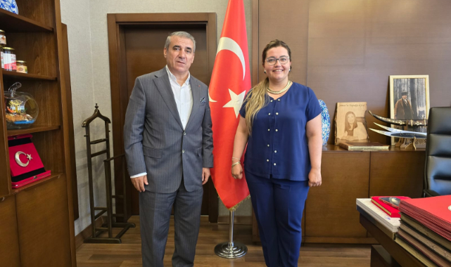 EGEM TV DE ARTIK ÇOK DAHA FAZLA SİMAV HABER VE PROGRAMLARI OLACAK DİYEN, EGEM TV YÖNETİM KURULU BAŞKANI SONER DEMİRÖZ, SİMAV BELEDİYE BAŞKANI KÜBRA TEKEL AKTULUN' U ZİYARET ETTİ.
