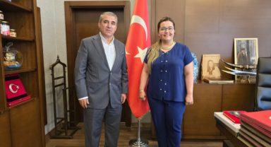 EGEM TV DE ARTIK ÇOK DAHA FAZLA SİMAV HABER VE PROGRAMLARI OLACAK DİYEN, EGEM TV YÖNETİM KURULU BAŞKANI SONER DEMİRÖZ, SİMAV BELEDİYE BAŞKANI KÜBRA TEKEL AKTULUN' U ZİYARET ETTİ.