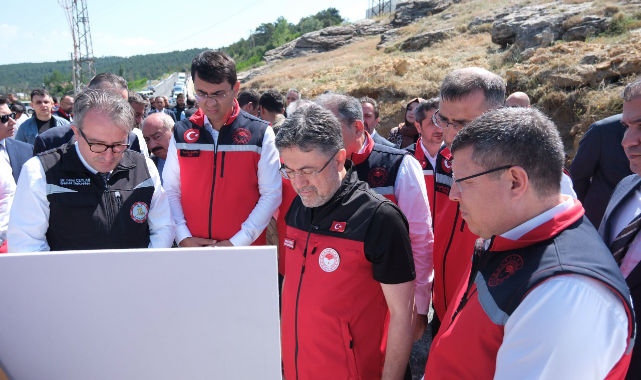 Tarım ve Orman Bakanı İbrahim Yumaklı, Uşak programı kapsamında Banaz ilçesindeki Hamamboğazı Jeotermal Su Tesisi alanında incelemelerde bulundu.