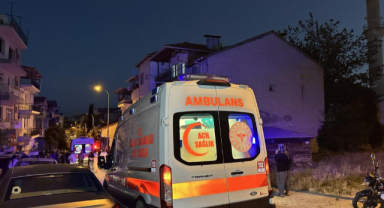 Uşak'ta dut toplarken çatıdan düşen adam hayatını kaybetti