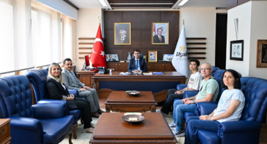 UŞAK VALİSİ SERDAR KARTAL, YKS TÜRKİYE ÜÇÜNCÜSÜ ERAY UZUN'U MAKAMINDA KABUL ETTİ