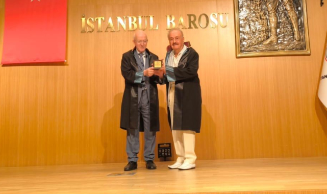UŞAKLI AVUKAT GÜLTEKİN ŞENER'E İSTANBUL BAROSU'NDAN ONUR ÖDÜLÜ