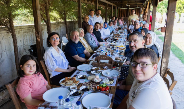 KARAHALLILILAR VAKFI’NDAN 200’Ü AŞKIN HEMŞEHRİNİN KATILDIĞI KAHVALTILI BULUŞMA