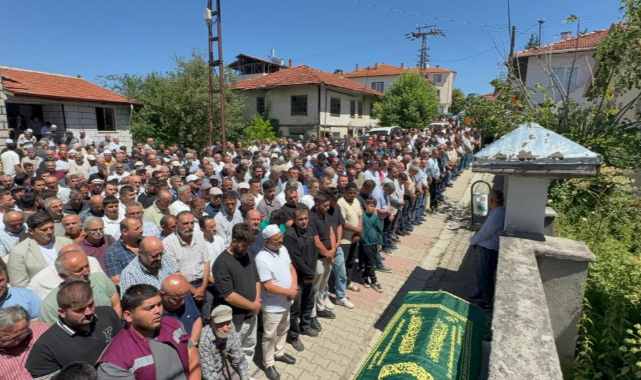 Kazada ölen tır sürücüsü toprağa verildi