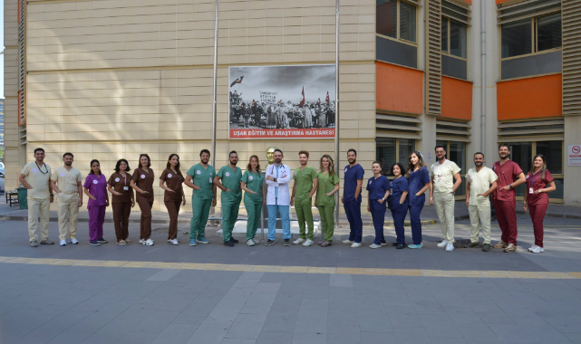 Uşak Eğitim ve Araştırma Hastanesi'nde Yeni Forma Uygulaması Başladı