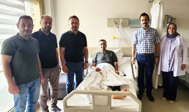 AK PARTİ UŞAK İL BAŞKANI HİMMET YAŞAR’DAN SERKAN BİLİR’E GEÇMİŞ OLSUN ZİYARETİ