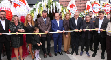 EGE DİL LANGUAGE CENTRE’IN YENİ BİNASI TÖRENLE AÇILDI