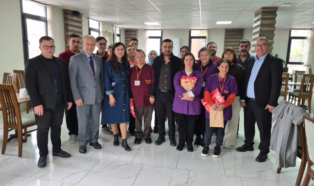 MERT SEVİNÇ'İN DOĞUM GÜNÜ SEVGİ KAFE'DE KUTLANDI