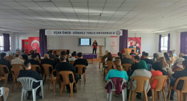 Uşak'ta okul kantini işletmecilerine hijyen eğitimi verildi