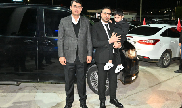 UŞAK VALİSİ DR. SERDAR KARTAL, MHP UŞAK İL BAŞKANI ÜMİT ARSLAN'IN EVLATLARININ SÜNNET MERASİMİNE KATILDI