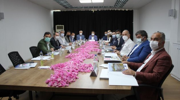 AK Parti’li belediye başkanları Isparta’da buluştu