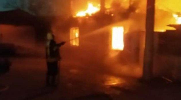 Akhisar’da cami lojmanında yangın: 1 ölü, 2 yaralı