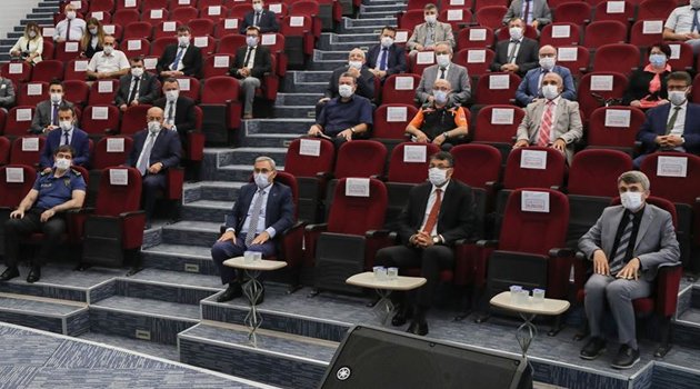 COVİD-19 KAMU YÖNETİCİLERİ BİLGİLENDİRME TOPLANTISI YAPILDI