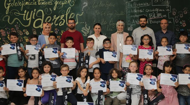 GELECEĞİN BİLİM İNSANLARI SERTİFİKALARINI ALDI