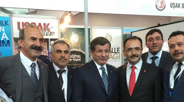 Gençlik Projeleriyle Başkan Cahan'a Anlamlı Ödül