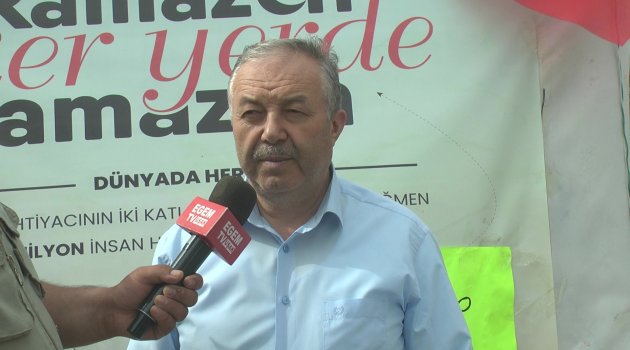 Hayrat Vakfı Kalemder Derneği Uşak Şube Başkanı Mustafa Yankın "Buradan 40 ülkeye yardım gönderiyoruz."