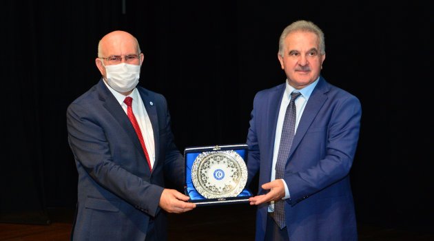 Kalitesi Tescillenen Üniversite: Uşak Üniversitesi.