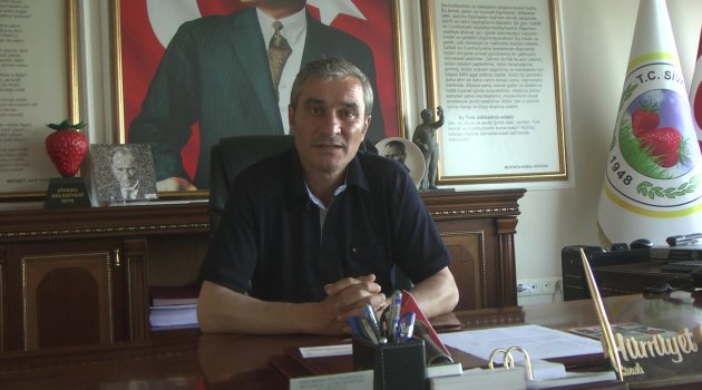 Sivaslı Belediye Başkanı Hürriyet Şafak, Çilek Festivali Hakkında Bilgiler Verdi