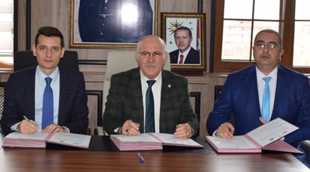 Sivaslı Meslek Yüksekokulu Burs Protokolü İmzalandı