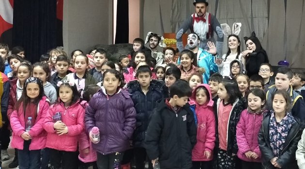 Uşak Belediyesi “Şehrimde Sanat” Projesiyle Şehirdeki Tüm Kesimleri Tiyatroyla Buluşturuyor