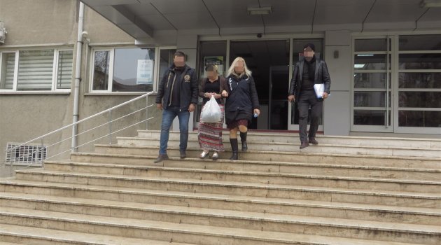 Uşak Emniyet Müdürlüğü çeşitli zaman ve mekanlarda yapılan hırsızlıklarla ilgili basın açıklaması yaptı.