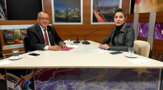 Uşak Esnaf ve Sanatkarları Odası Başkanı Atalay Savaş Katıldığı Sivil Toplum Programında, Esnafımızın Rekabet Edebilmesi İçin Tesis Kuracağız Dedi.
