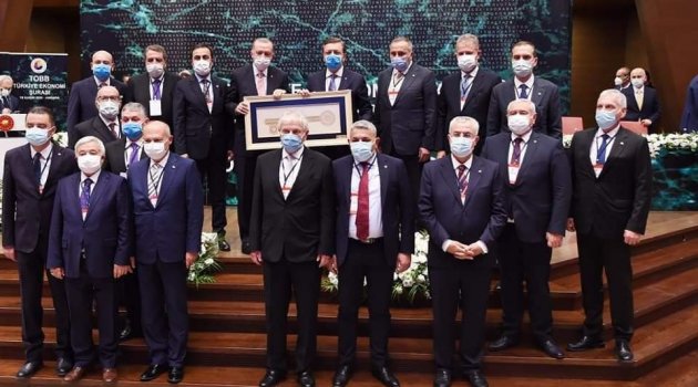 UŞAK TİCARET VE SANAYİ ODASI BAŞKANI, BAŞARILI İŞ ADAMI SUAT SELİM KANDEMİR, UŞAK'I EKONOMİ ŞURASINDA TEMSİL ETTİ.