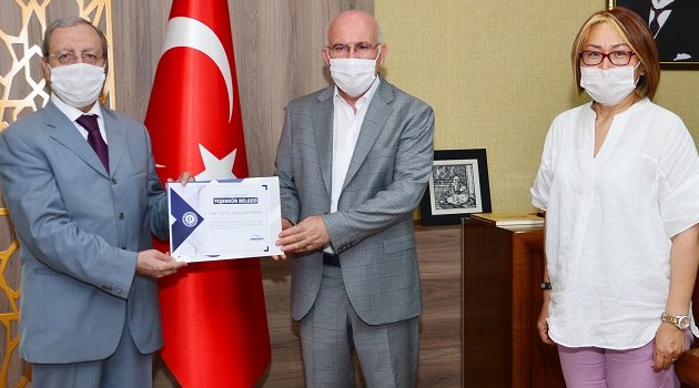 Uşak Üniversitesi İktisadi ve İdari Bilimler Fakültesinde Devir Teslim!
