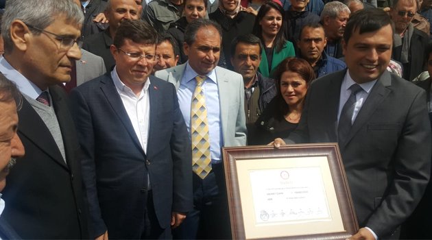 Uşak'ın Yeni Belediye Başkanı Mehmet Çakın Mazbatasını Aldı