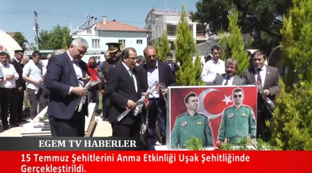 Uşak'ta, 15 Temmuz Demokrasi ve Milli Birlik Günü etkinlikleri kapsamında şehitlik ziyaret edildi.