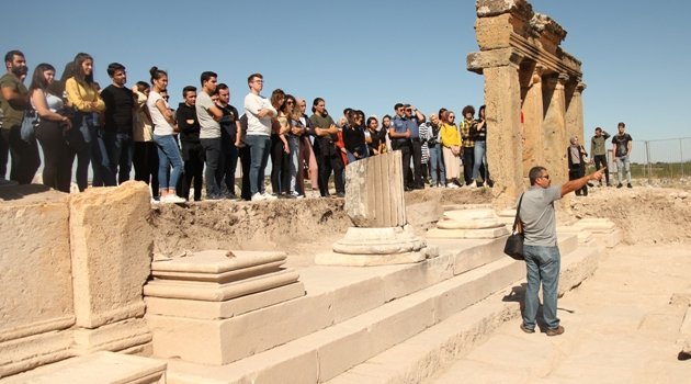 Yeni Öğrencilere "Şehrimi Keşfediyorum" Etkinliği Düzenlendi
